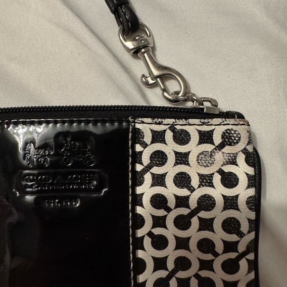 Coach Black and White Signature Wristlet - Picture 3 of 4
